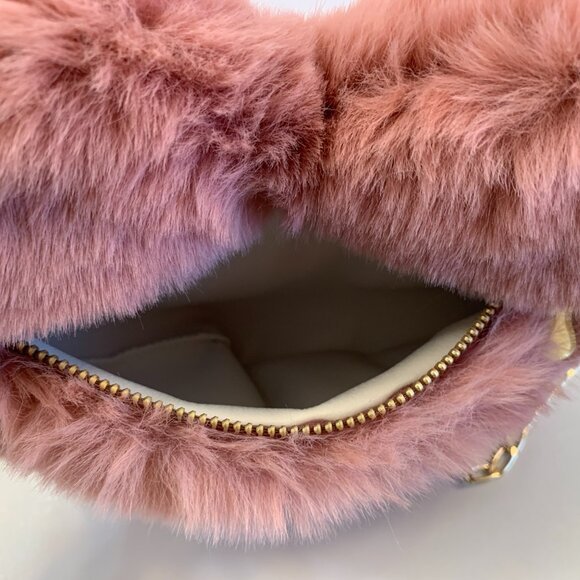 Heart Shaped Furry Crossbody Bag W/Gold Chain - 70's Retro - Dark Pink - NWT - Picture 10 of 12